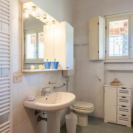 Marcy 3 Floors House - 2km - Happy Apartmán