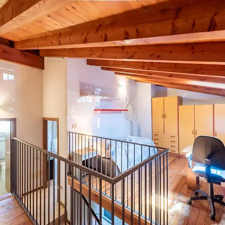 Apartmán Marcy 3 Floors House - 2km - Happy *