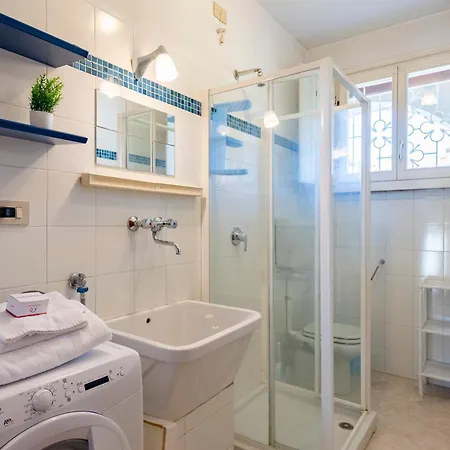 Marcy 3 Floors House - 2km - Happy