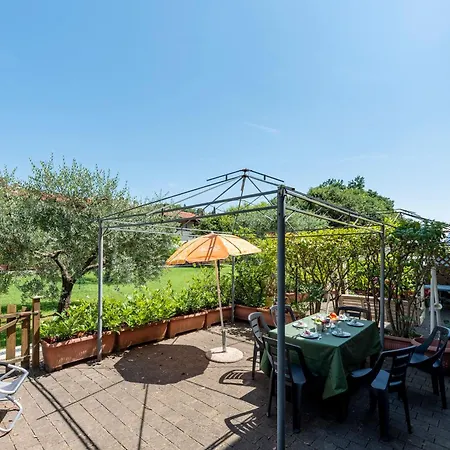 Apartment Marcy 3 Floors House - 2km - Happy Saló